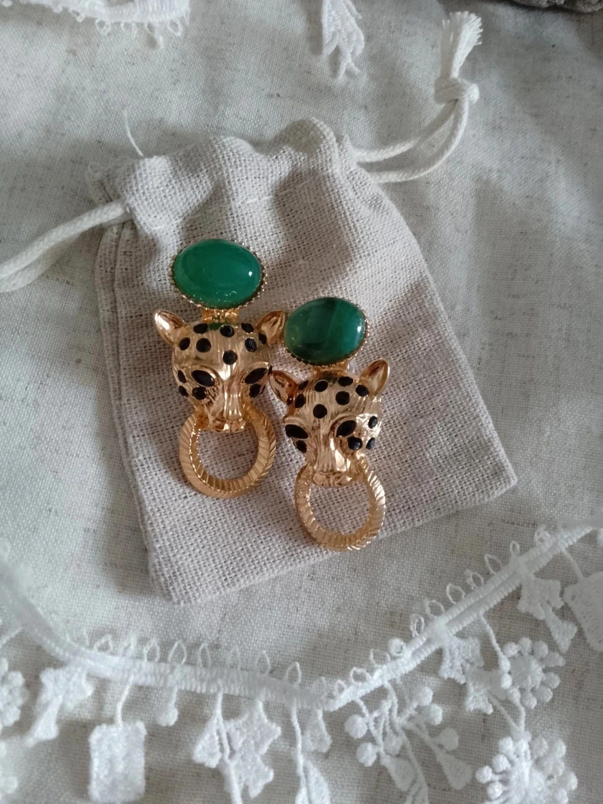 Green agate natural stone and panther earrings – photo 2